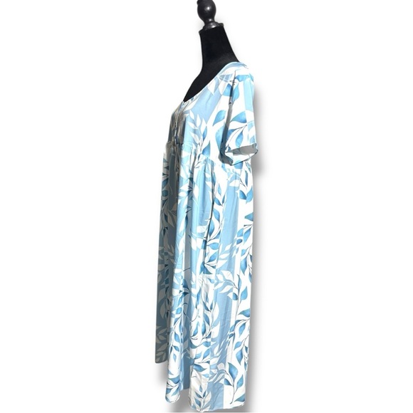 Made With Love Relax Fit Short Sleeve Empire Waist Blue/White Floral Maxi Dress - Picture 4 of 15